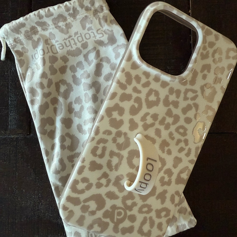 iPhone 16 Pro Max Loopy Case - Tan Leopard
